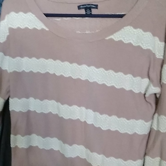 Sweater - Picture 3 of 3